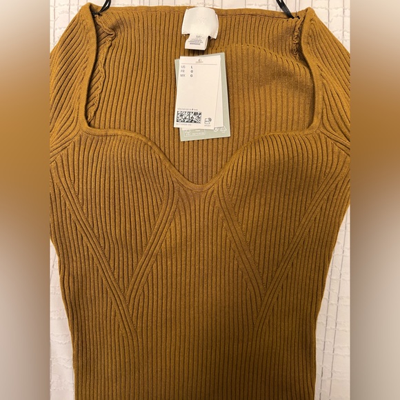 Knit Top - Picture 7 of 8